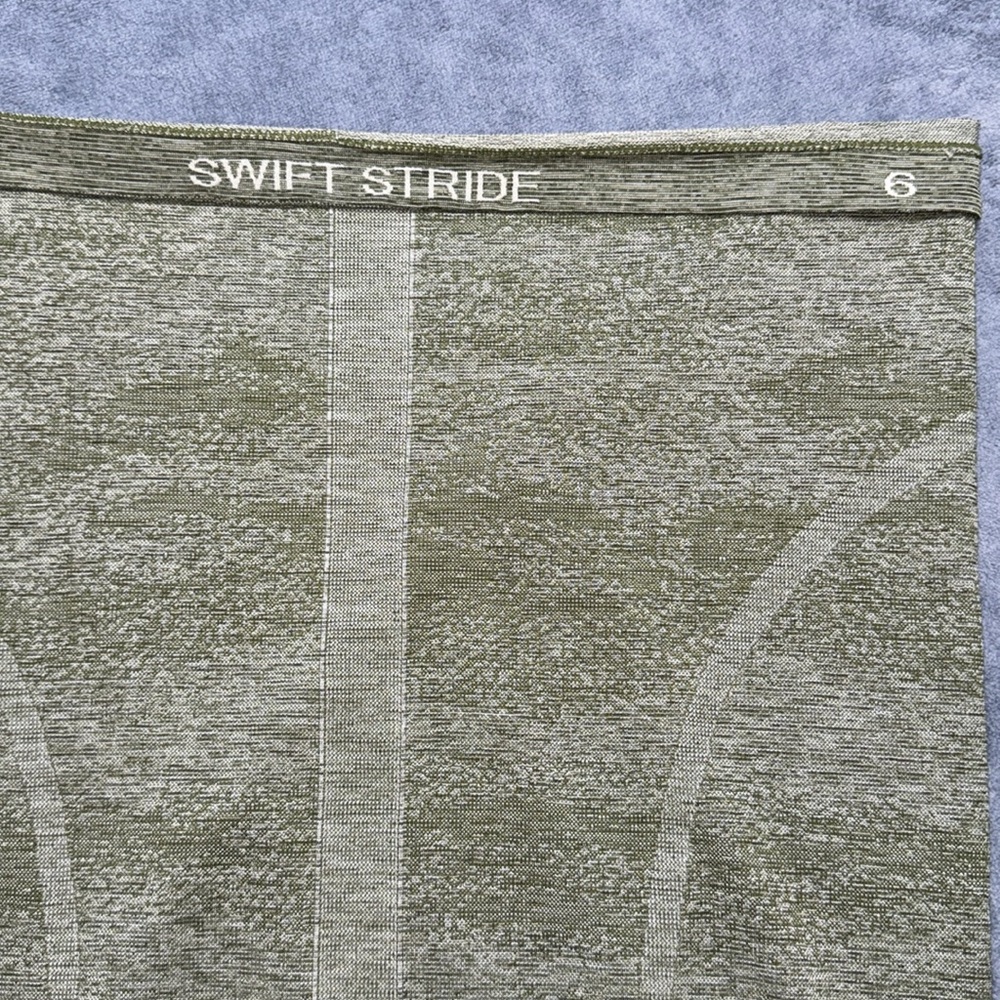 Lululemon Swiftly Speed Short Sleeve 6
White / Everglades / Black / Field … - Picture 5 of 5